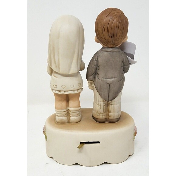 Vintage Enesco Musical Here Comes The Bride & Groom 1989 Porcelain 6.5" Figurine - Picture 4 of 14